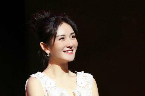 娱乐吃瓜谢娜是谁啊,娱乐界吃瓜群众的“开心果” 第3张 娱乐吃瓜谢娜是谁啊,娱乐界吃瓜群众的“开心果” 第3张